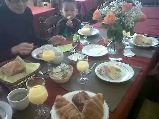 Notre Dame De Fourviere Hotell 2*